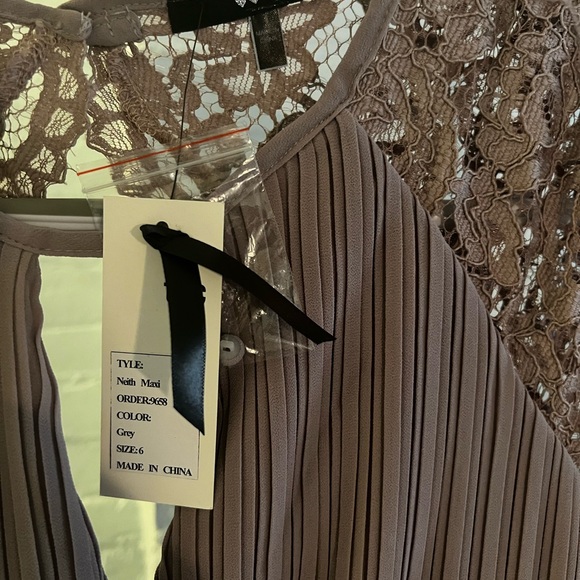 Brand new bridesmaids dress, with tags - Picture 2 of 5